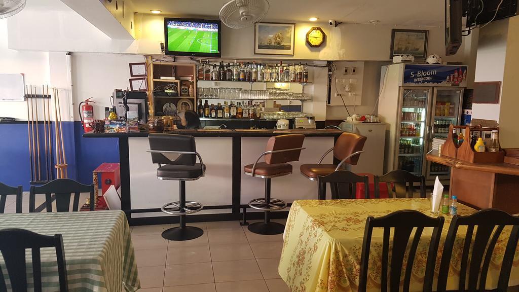 Sandman Hotel & Sports Bar Паттайя Экстерьер фото